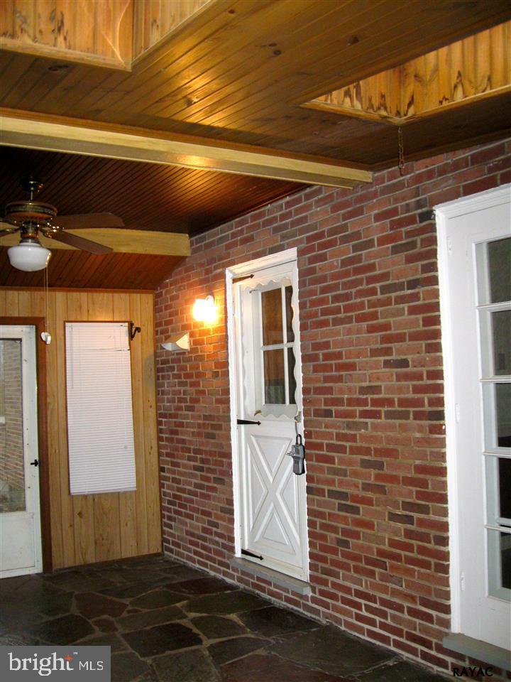 180 Edgewood Road York, PA 17402 - Photo 22 of 29 Gallery Image 22