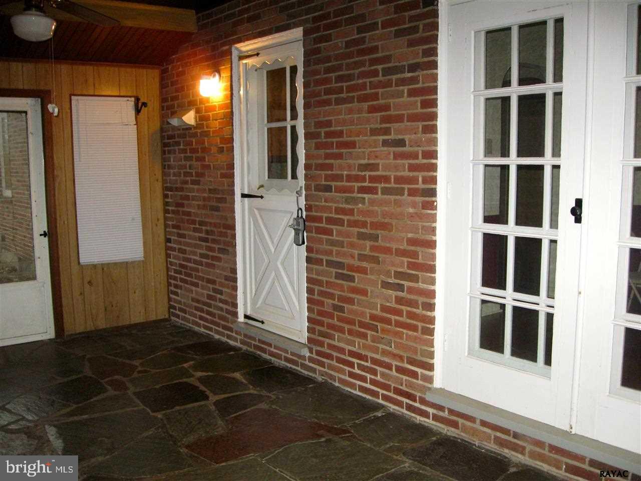 180 Edgewood Road York, PA 17402 - Photo 23 of 29 Gallery Image 23