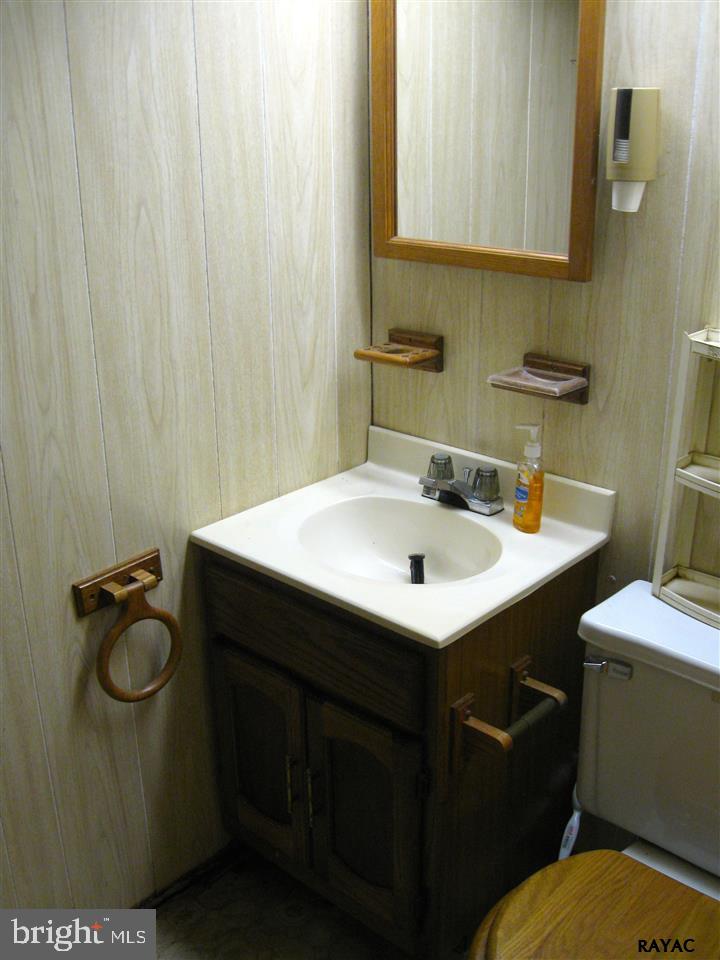 180 Edgewood Road York, PA 17402 - Photo 26 of 29 Gallery Image 26