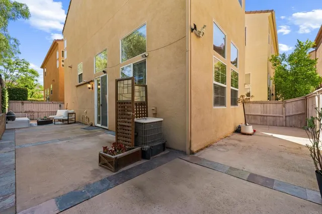 $1,050,000 | 2932 Villas Way, San Diego, CA 92108