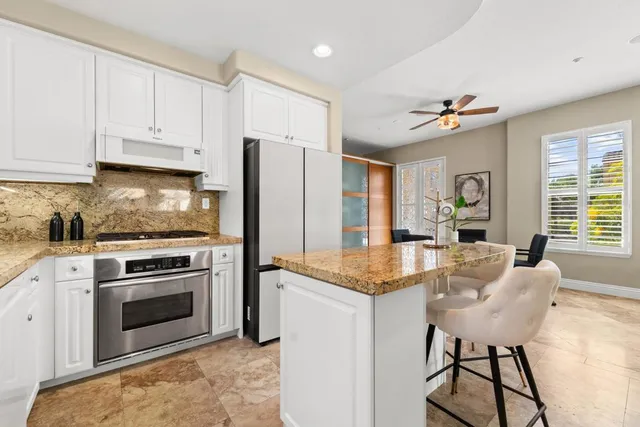 $1,050,000 | 2932 Villas Way, San Diego, CA 92108