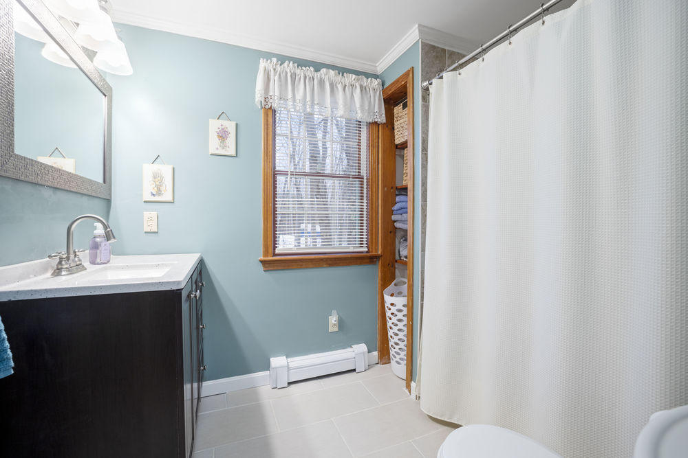 207 Chases Pond Road York, ME 03909 - Photo 17 of 32 FULL BATH - MAIN LEVEL