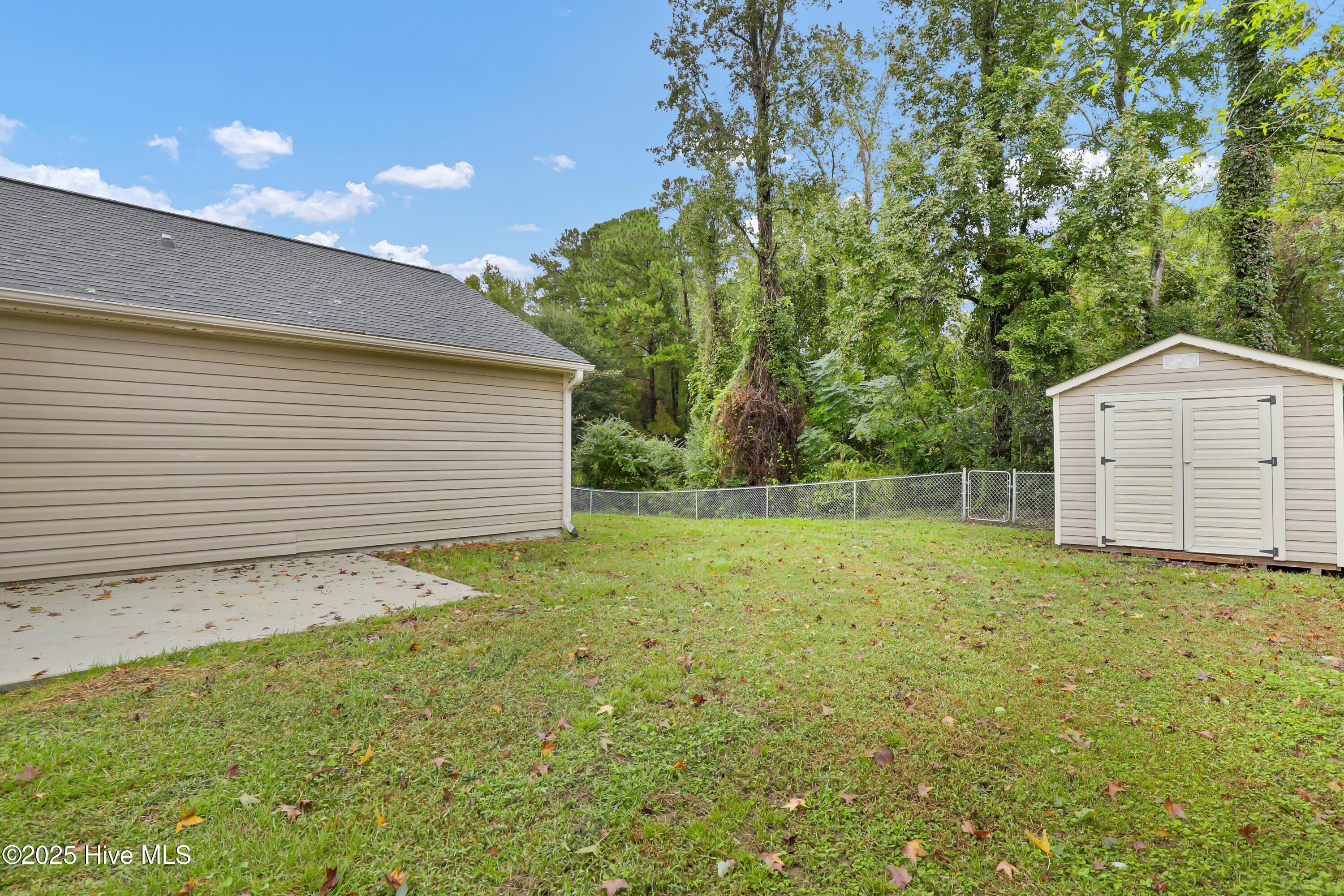 538 Shadowridge Road Jacksonville, NC 28546 - Photo 24 of 28 23