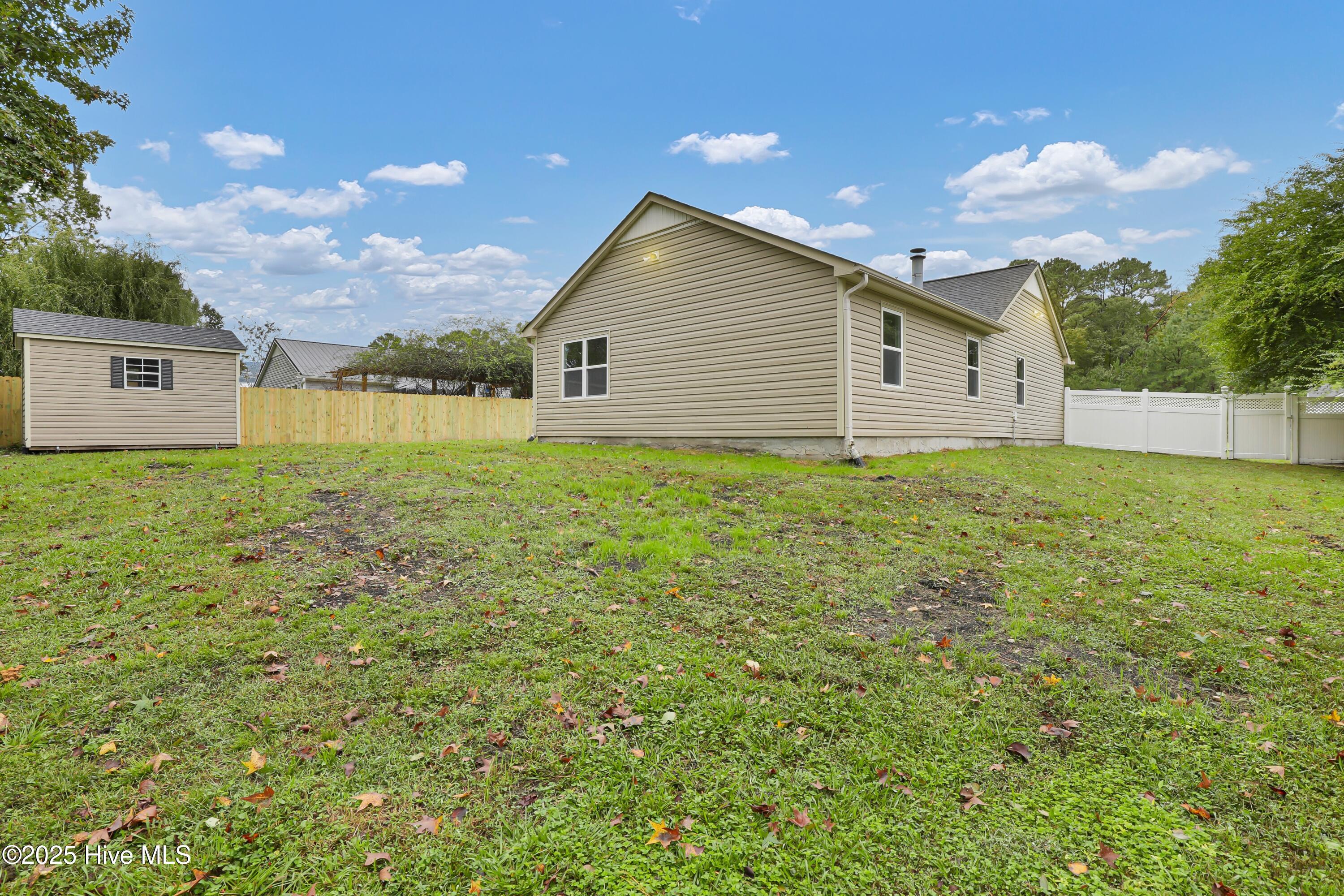 538 Shadowridge Road Jacksonville, NC 28546 - Photo 26 of 28 25