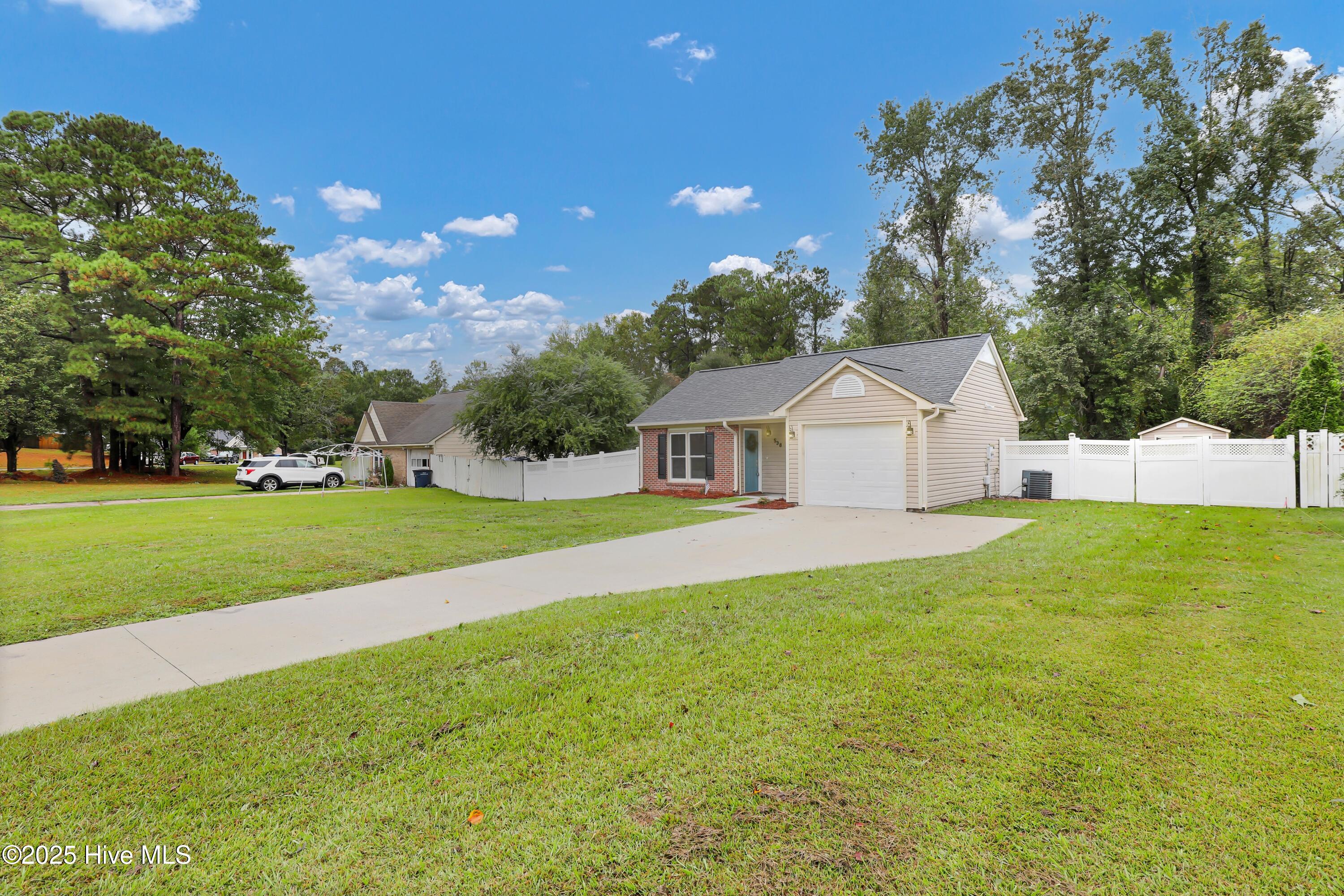 538 Shadowridge Road Jacksonville, NC 28546 - Photo 3 of 28 3