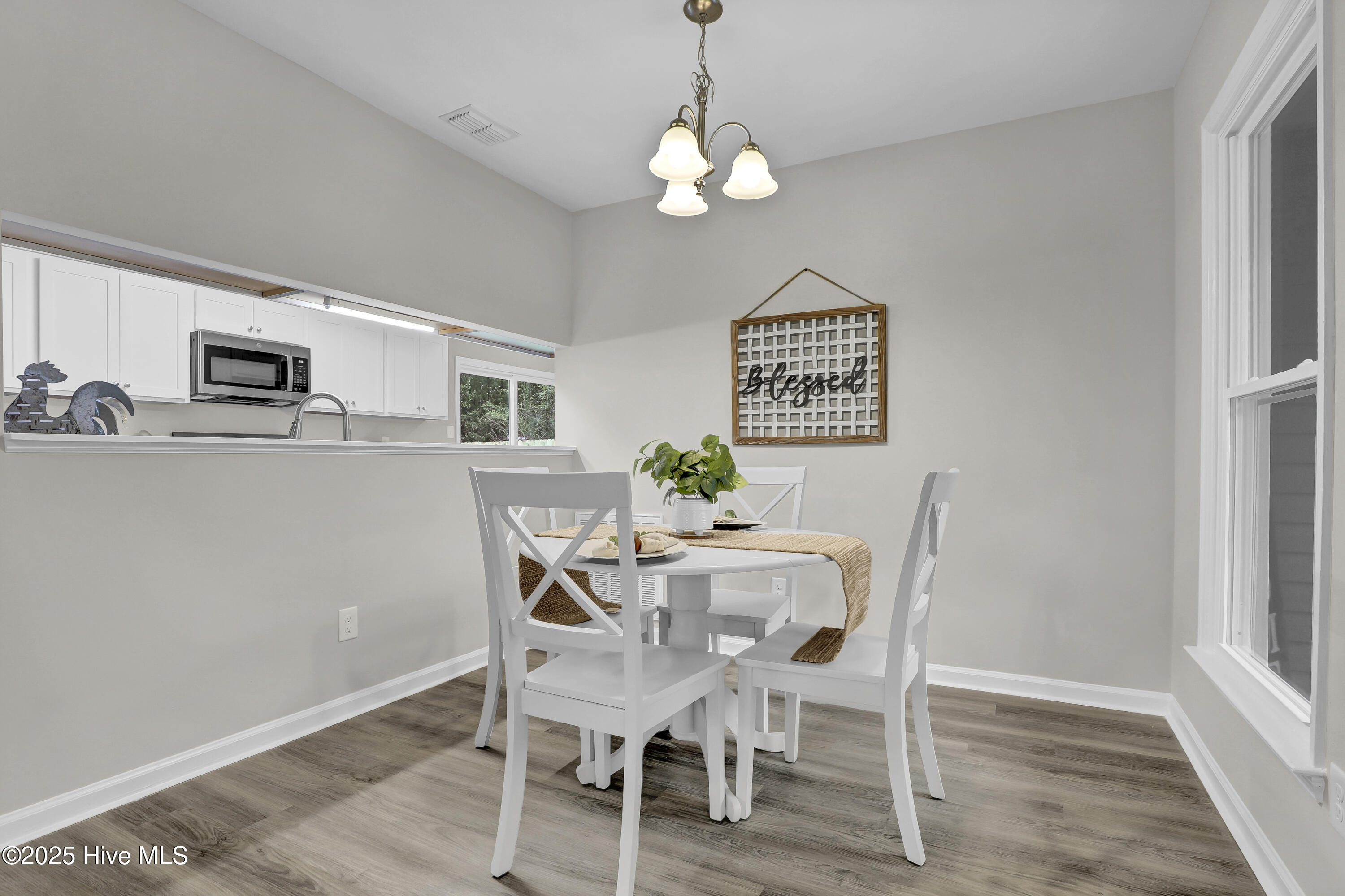 538 Shadowridge Road Jacksonville, NC 28546 - Photo 8 of 28 7