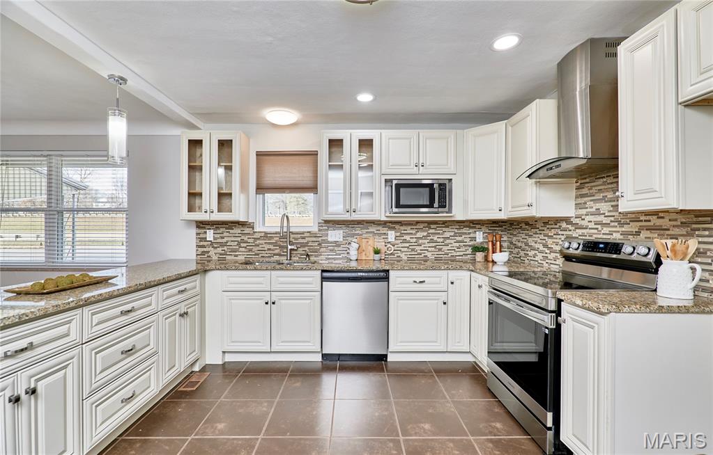 12336 Lusher Road St. Louis, MO 63138 - Photo 13 of 38