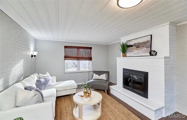 $219,900 | 12336 Lusher Road, St. Louis, MO 63138