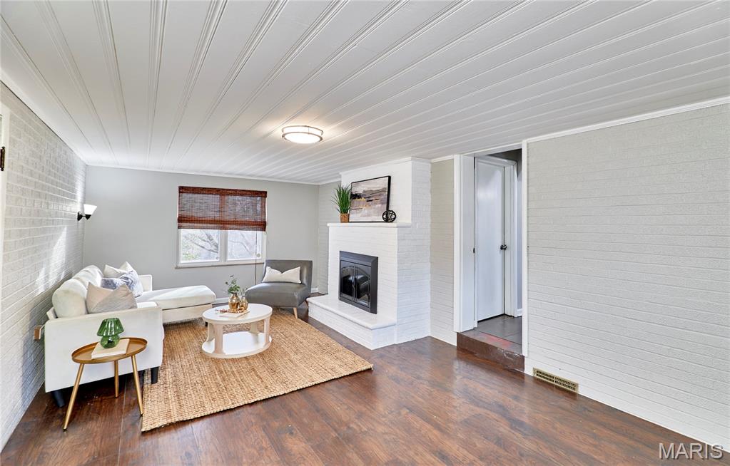 12336 Lusher Road St. Louis, MO 63138 - Photo 4 of 38