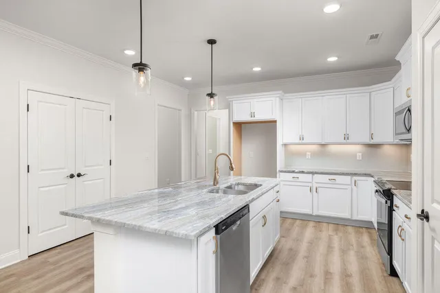 $419,900 | 1552 Whisper Winds Lane, Unit 4, Ooltewah, TN 37363