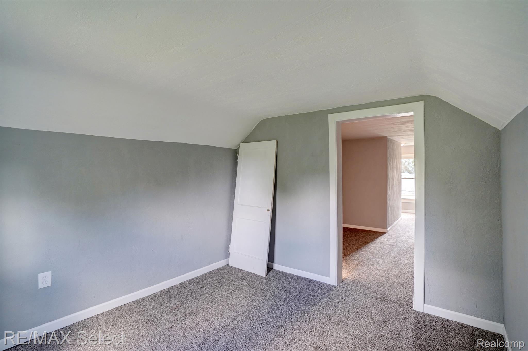 8107 Morrish Road Swartz Creek, MI 48473 - Photo 14 of 19 Gallery Image 14