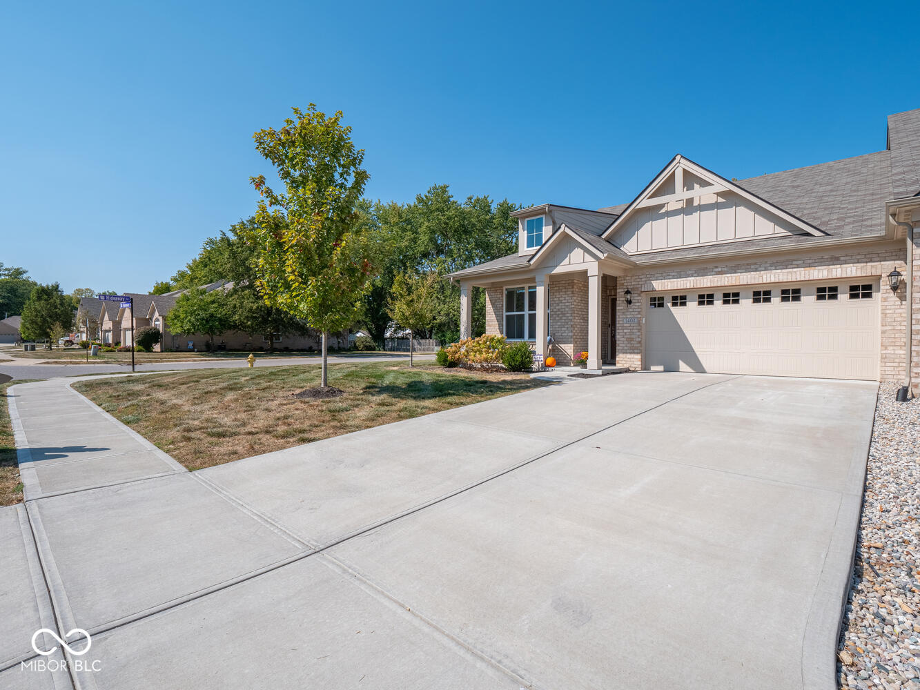 1402 Hideaway Circle Brownsburg, IN 46112 - Photo 4 of 49