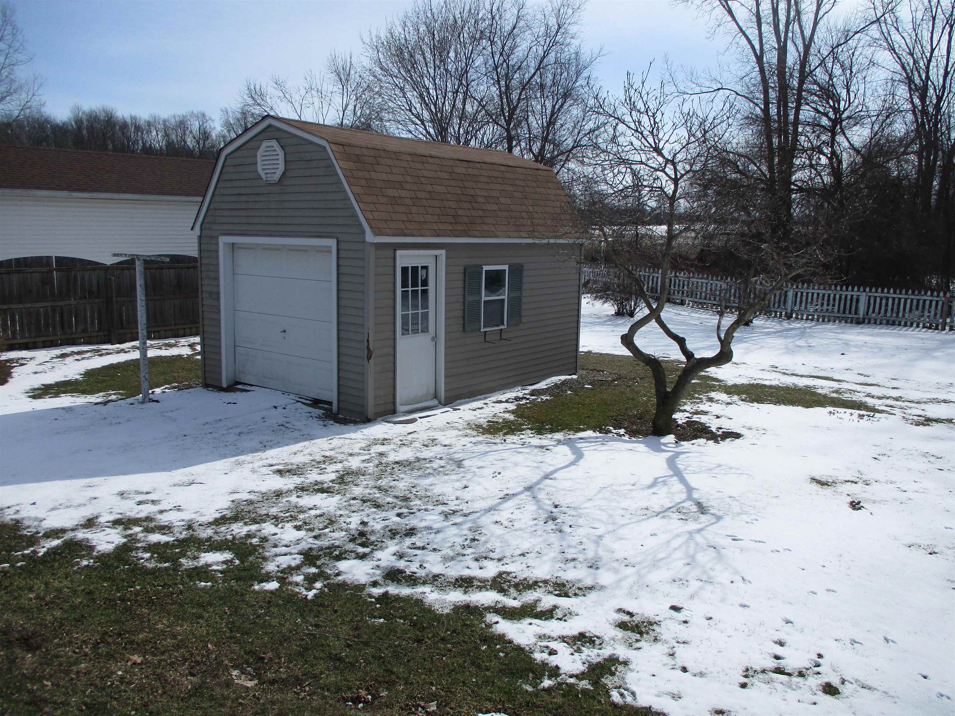 10520 Garrison Road Durand, MI 48429 - Photo 32 of 38 50200343-2bffe544-45ef-40f2-884c-dc8cbe9c1e88.JPG