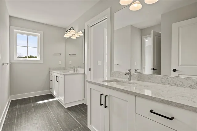 $865,000 | 22 Bridleridge Farms, Pittsford, NY 14534