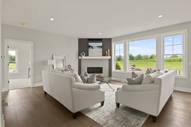 $865,000 | 22 Bridleridge Farms, Pittsford, NY 14534