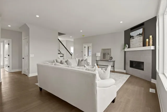 $865,000 | 22 Bridleridge Farms, Pittsford, NY 14534