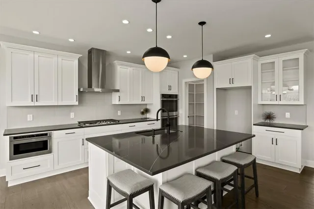 $865,000 | 22 Bridleridge Farms, Pittsford, NY 14534