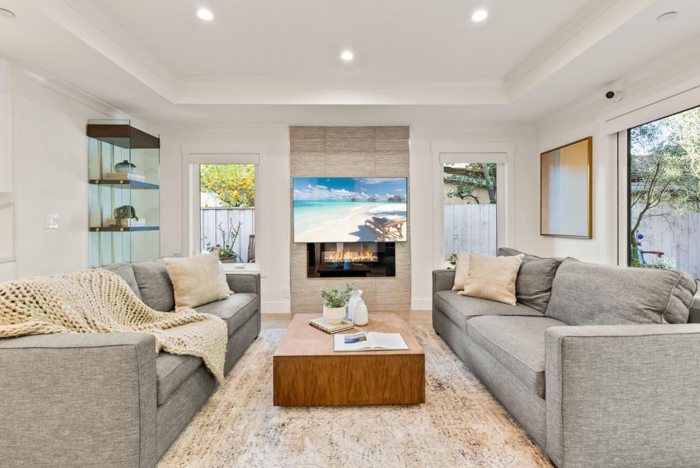 625 Kingsley Avenue Palo Alto, CA 94301 - Photo 8 of 24 a living room with furniture and a large window