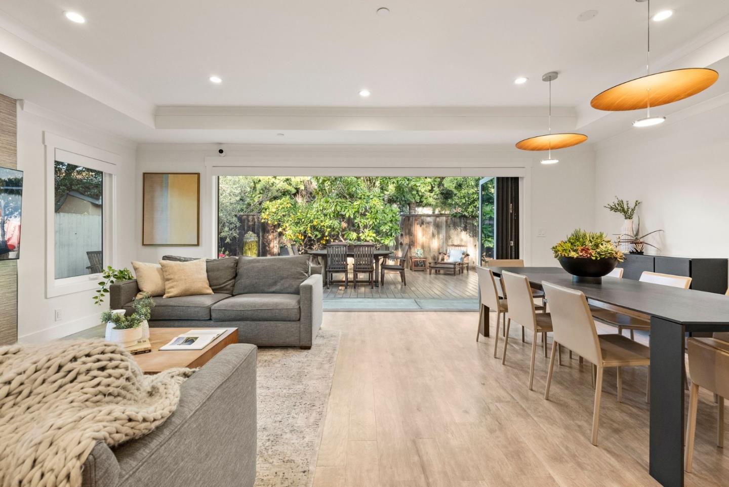 625 Kingsley Avenue Palo Alto, CA 94301 - Photo 10 of 24 a living room with furniture and a large window