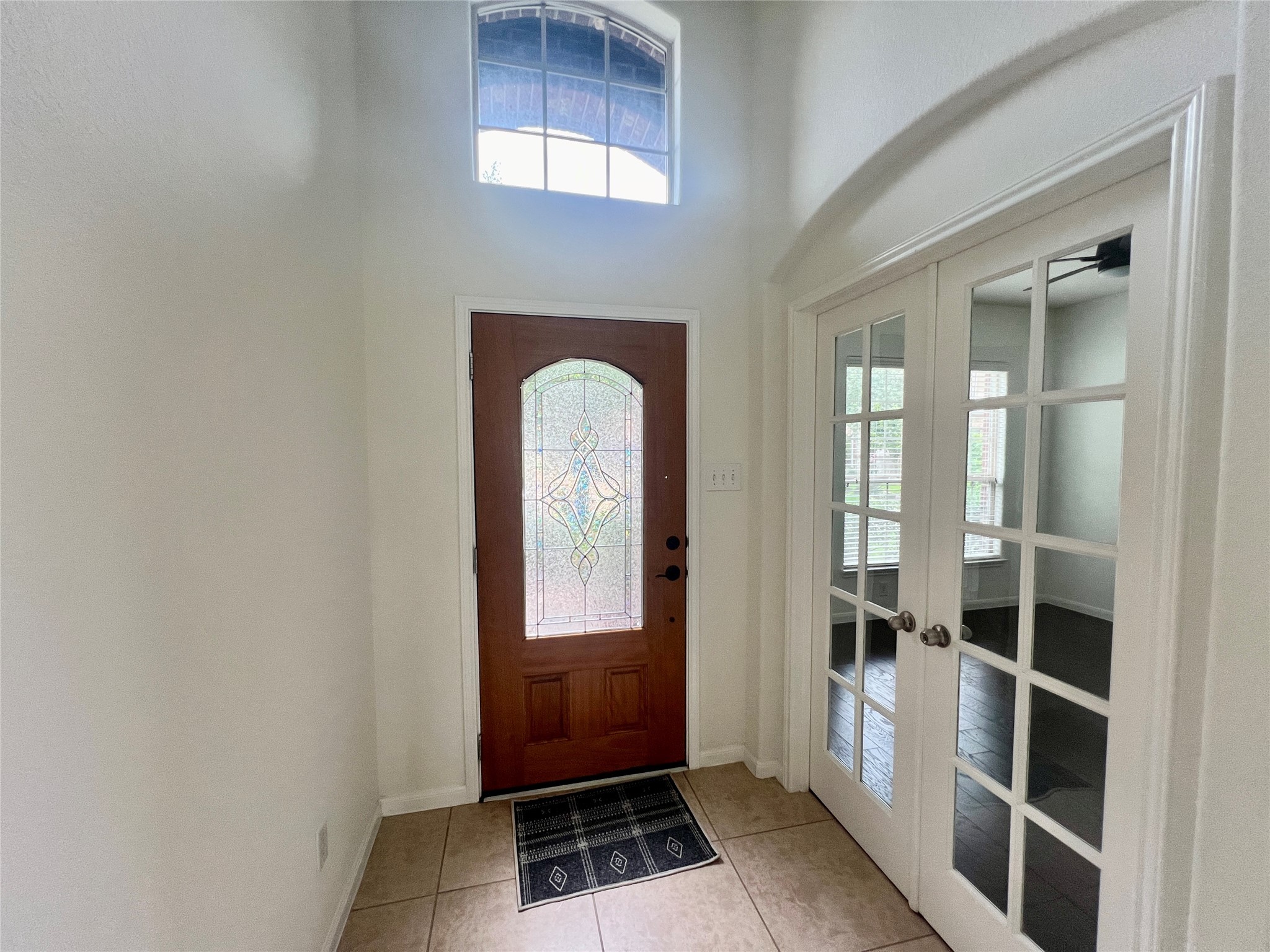 25307 Holton Ridge Drive Katy, TX 77494 - Photo 4 of 26 a view of empty room with windows
