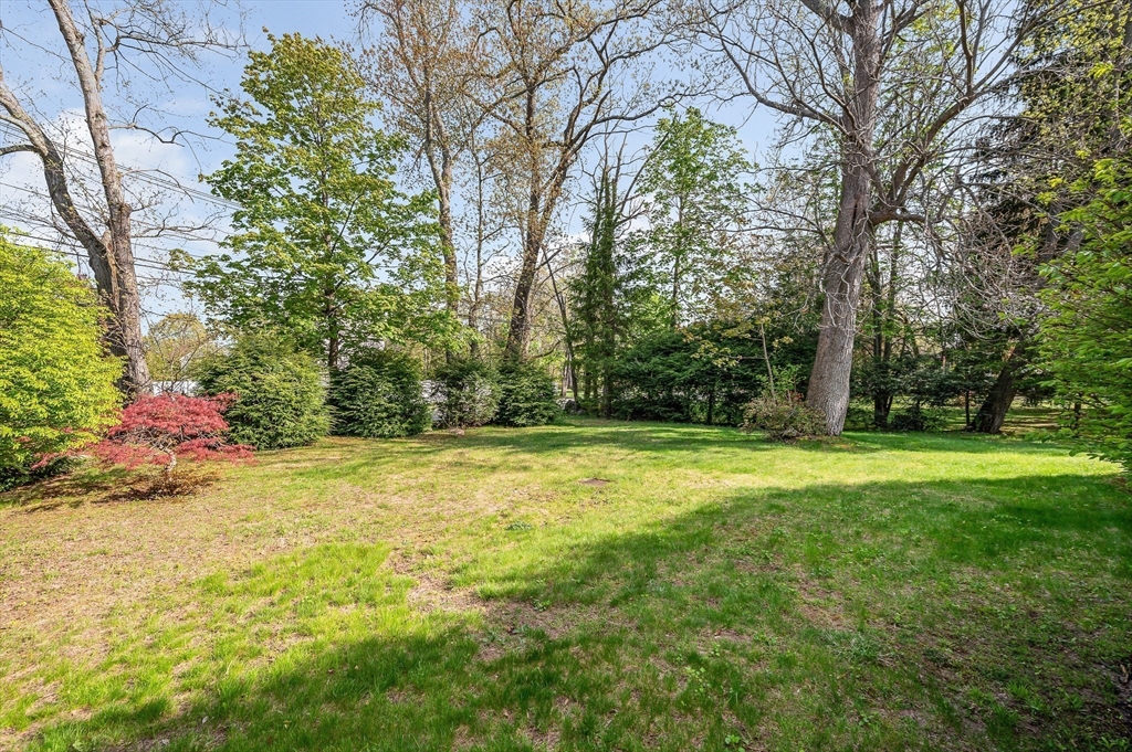 389 Marbleridge Road North Andover, MA 01845 - Photo 28 of 35
