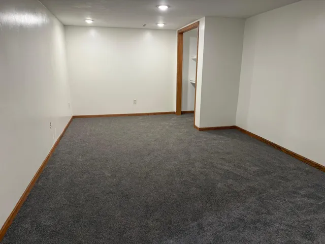 $219,900 | 508 4th Street Northwest, New Richland, MN 56072