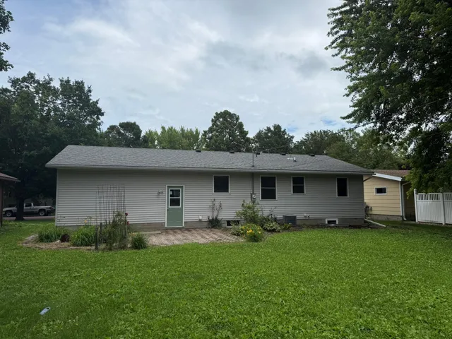 $219,900 | 508 4th Street Northwest, New Richland, MN 56072