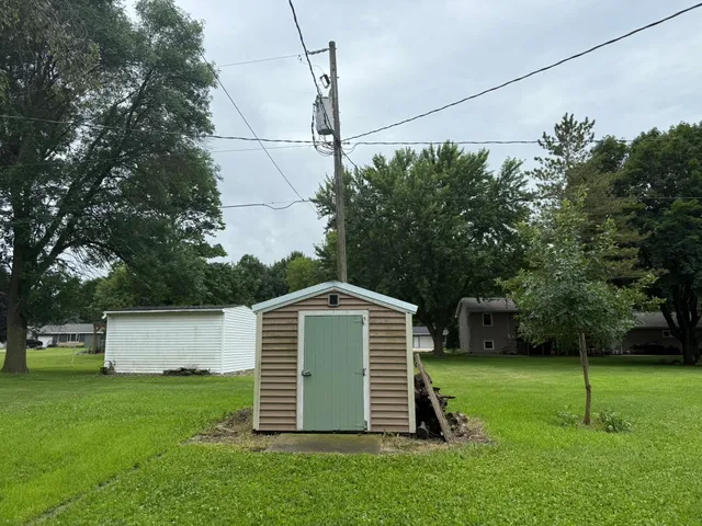 $219,900 | 508 4th Street Northwest, New Richland, MN 56072