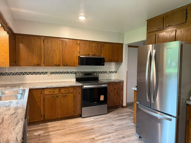 $219,900 | 508 4th Street Northwest, New Richland, MN 56072