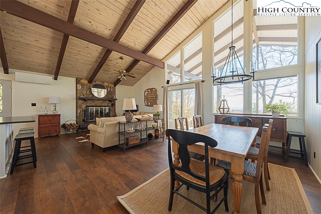89 Rabbit Run Glade Valley, NC 28627 - Photo 5 of 32 a living room with furniture and a large window