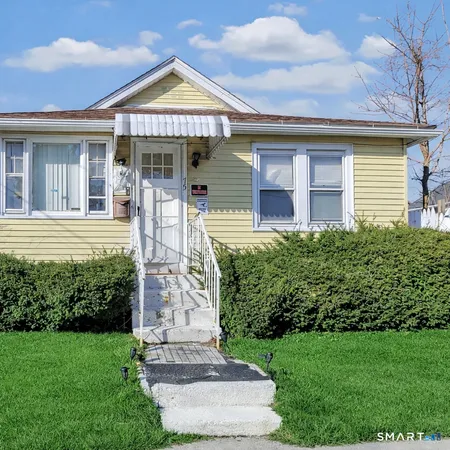 $369,900 | 75 Fleet Street, Bridgeport, CT 06606