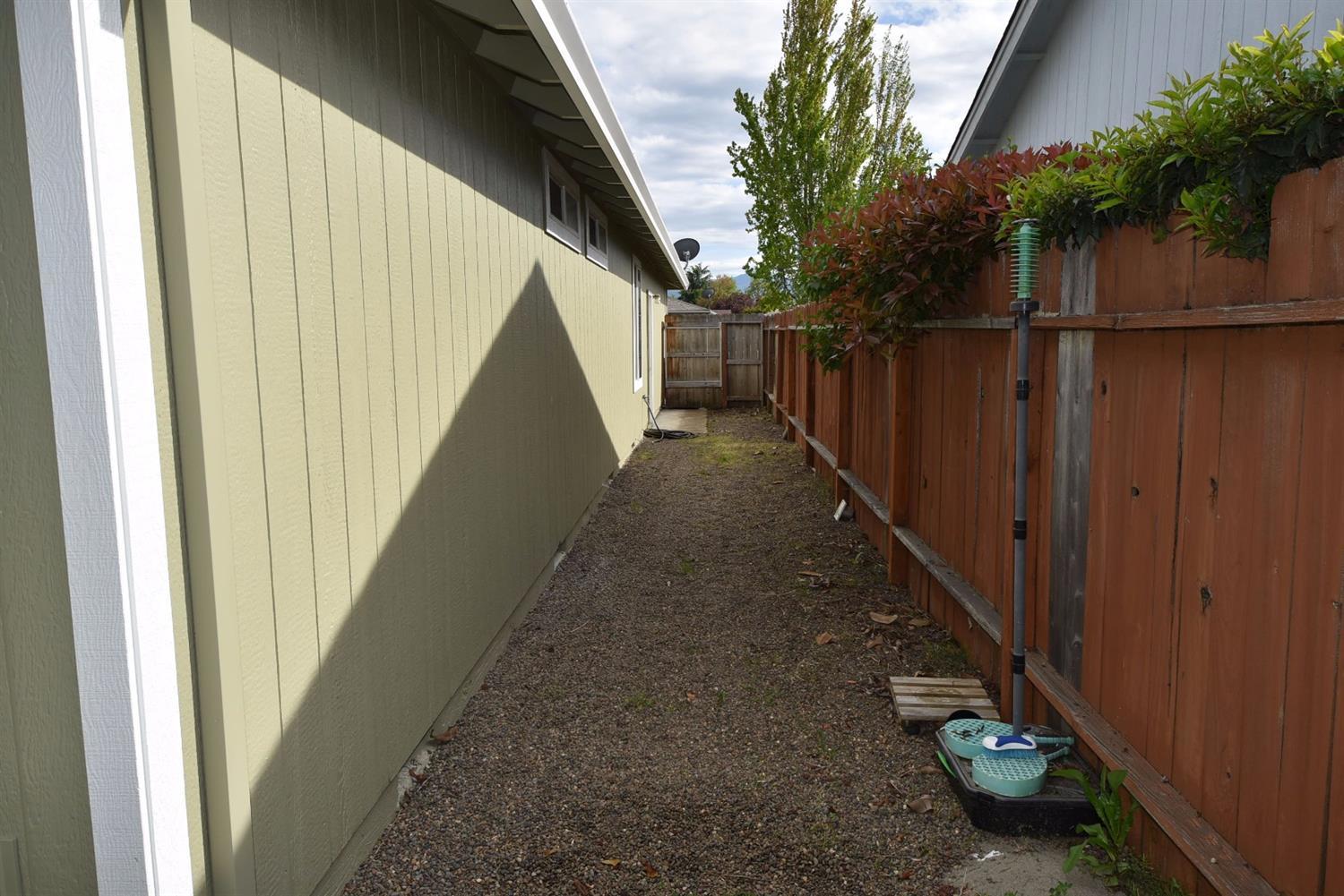 469 Mace Road Medford, OR 97501 - Photo 28 of 28 Additional Photo