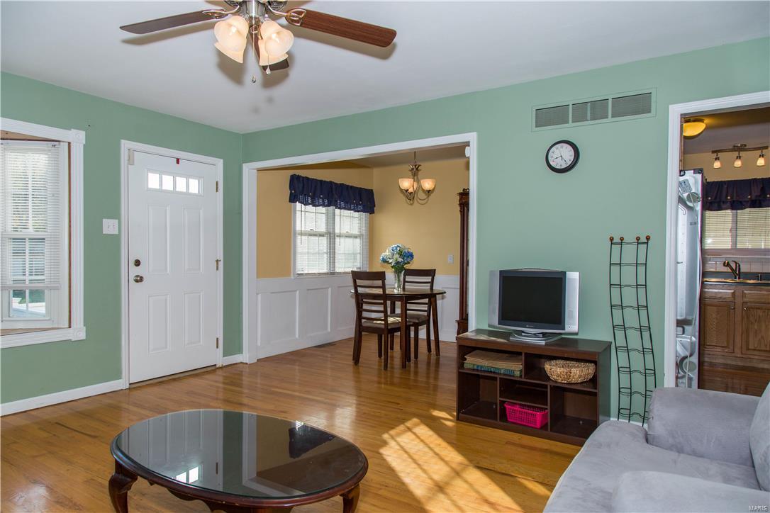 201 Lindy Boulevard Ballwin, MO 63021 - Photo 4 of 31 Gallery Image 4