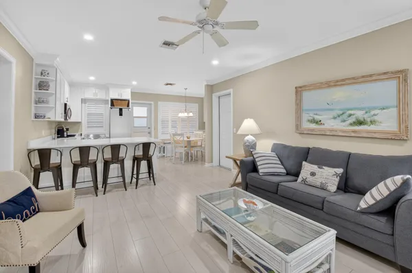 $11,000 | 817 North Ocean Boulevard, Unit 17, Delray Beach, FL 33483