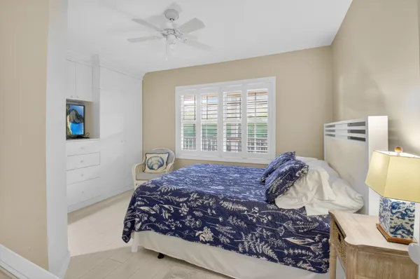 $11,000 | 817 North Ocean Boulevard, Unit 17, Delray Beach, FL 33483