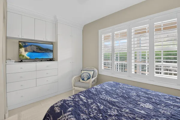 $11,000 | 817 North Ocean Boulevard, Unit 17, Delray Beach, FL 33483