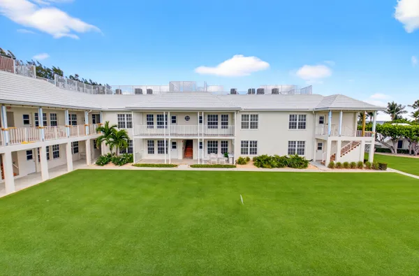 $11,000 | 817 North Ocean Boulevard, Unit 17, Delray Beach, FL 33483