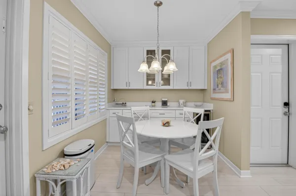 $11,000 | 817 North Ocean Boulevard, Unit 17, Delray Beach, FL 33483