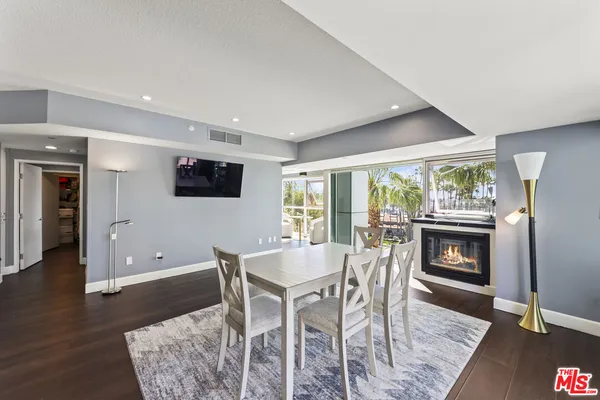 $8,500 | 13600 Marina Pointe Drive, Unit 511, Marina del Rey, CA 90292