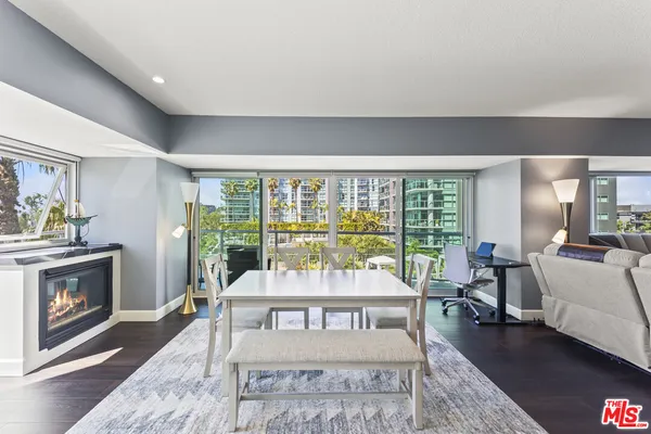 $8,500 | 13600 Marina Pointe Drive, Unit 511, Marina del Rey, CA 90292