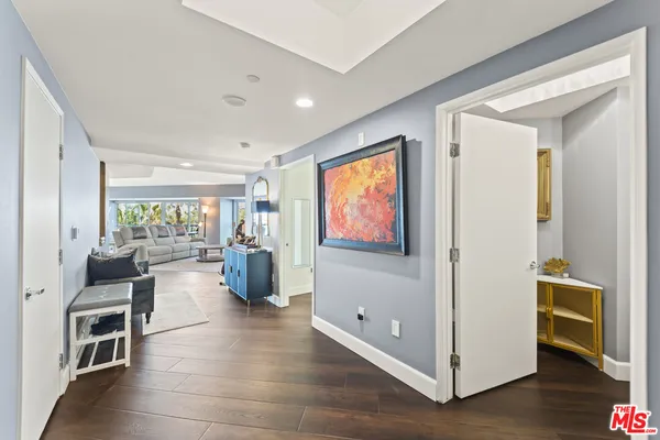 $8,500 | 13600 Marina Pointe Drive, Unit 511, Marina del Rey, CA 90292