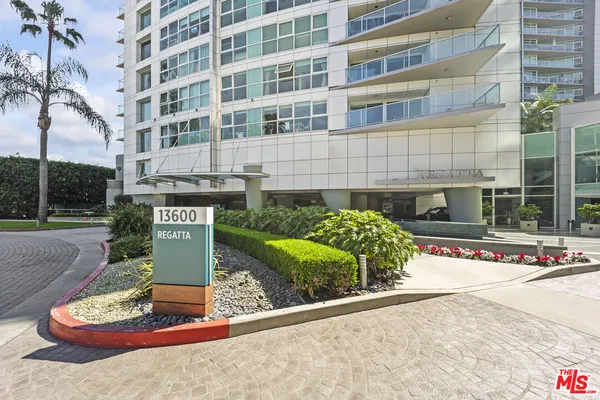 $8,500 | 13600 Marina Pointe Drive, Unit 511, Marina del Rey, CA 90292