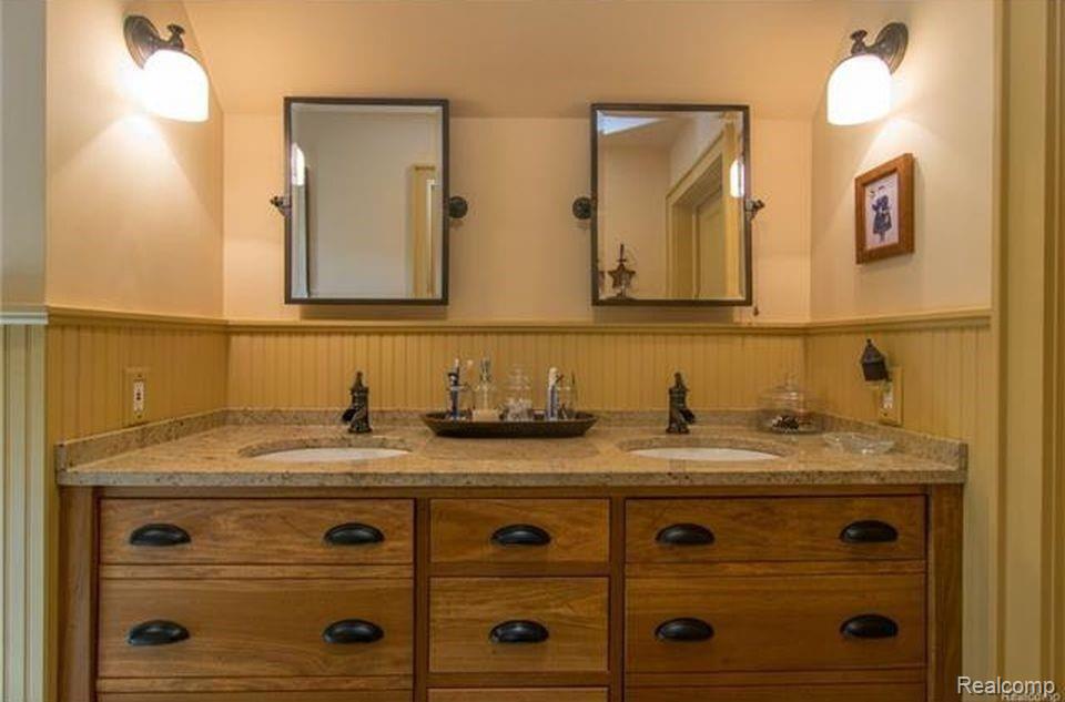 4916 Bullard Road Hartland, MI 48353 - Photo 35 of 62 31.jpg