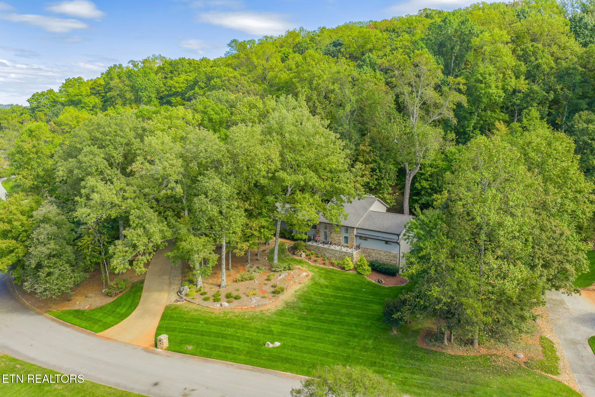 6526 Westminster Road Knoxville, TN 37919 - Photo 12 of 60 12-web-or-mls-6526 Westminster Road-76