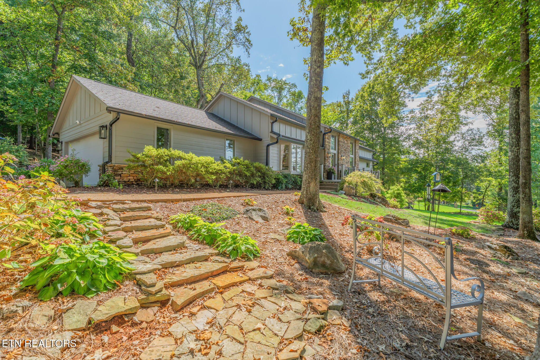 6526 Westminster Road Knoxville, TN 37919 - Photo 5 of 60 5-web-or-mls-6526 Westminster Road-61