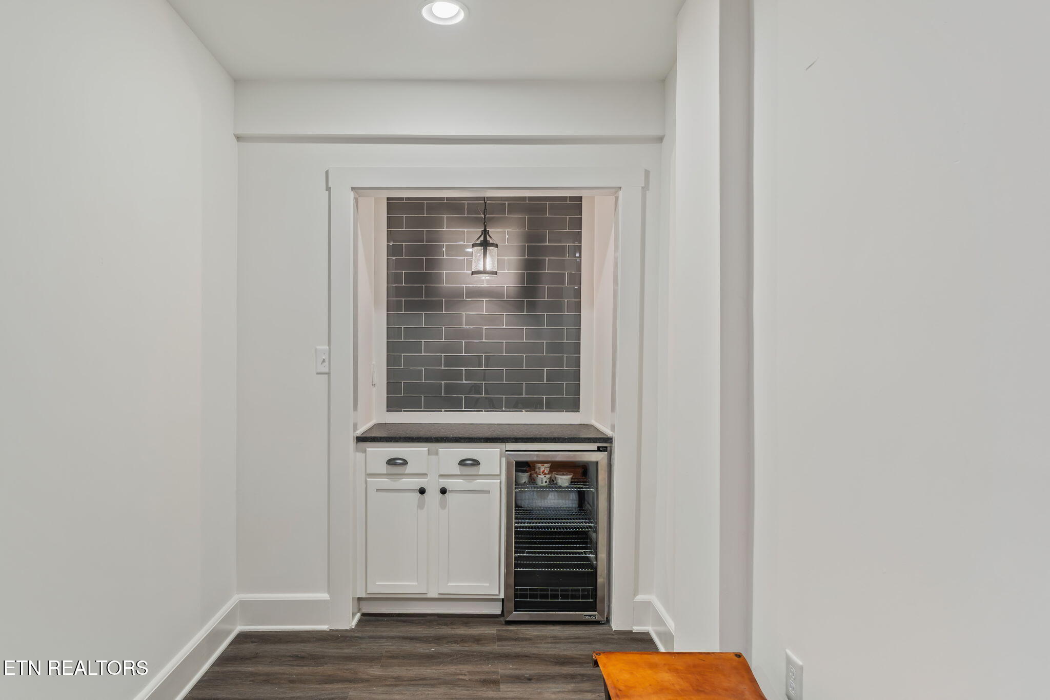 6526 Westminster Road Knoxville, TN 37919 - Photo 52 of 60 52-web-or-mls-6526 Westminster Road-40