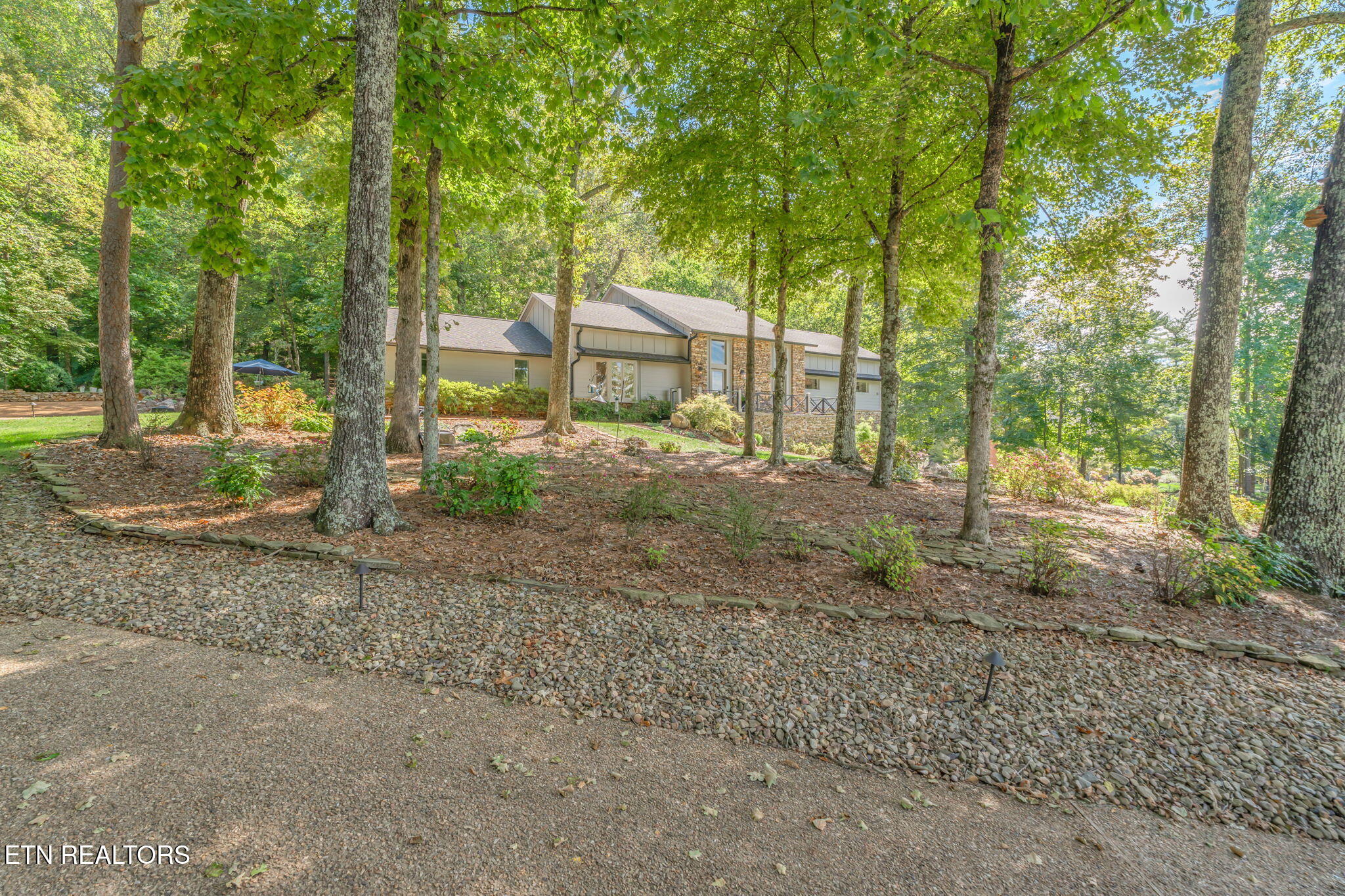 6526 Westminster Road Knoxville, TN 37919 - Photo 7 of 60 7-web-or-mls-6526 Westminster Road-63