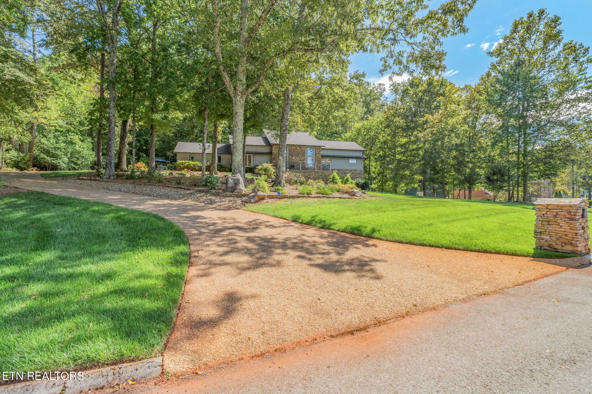 6526 Westminster Road Knoxville, TN 37919 - Photo 8 of 60 8-web-or-mls-6526 Westminster Road-64