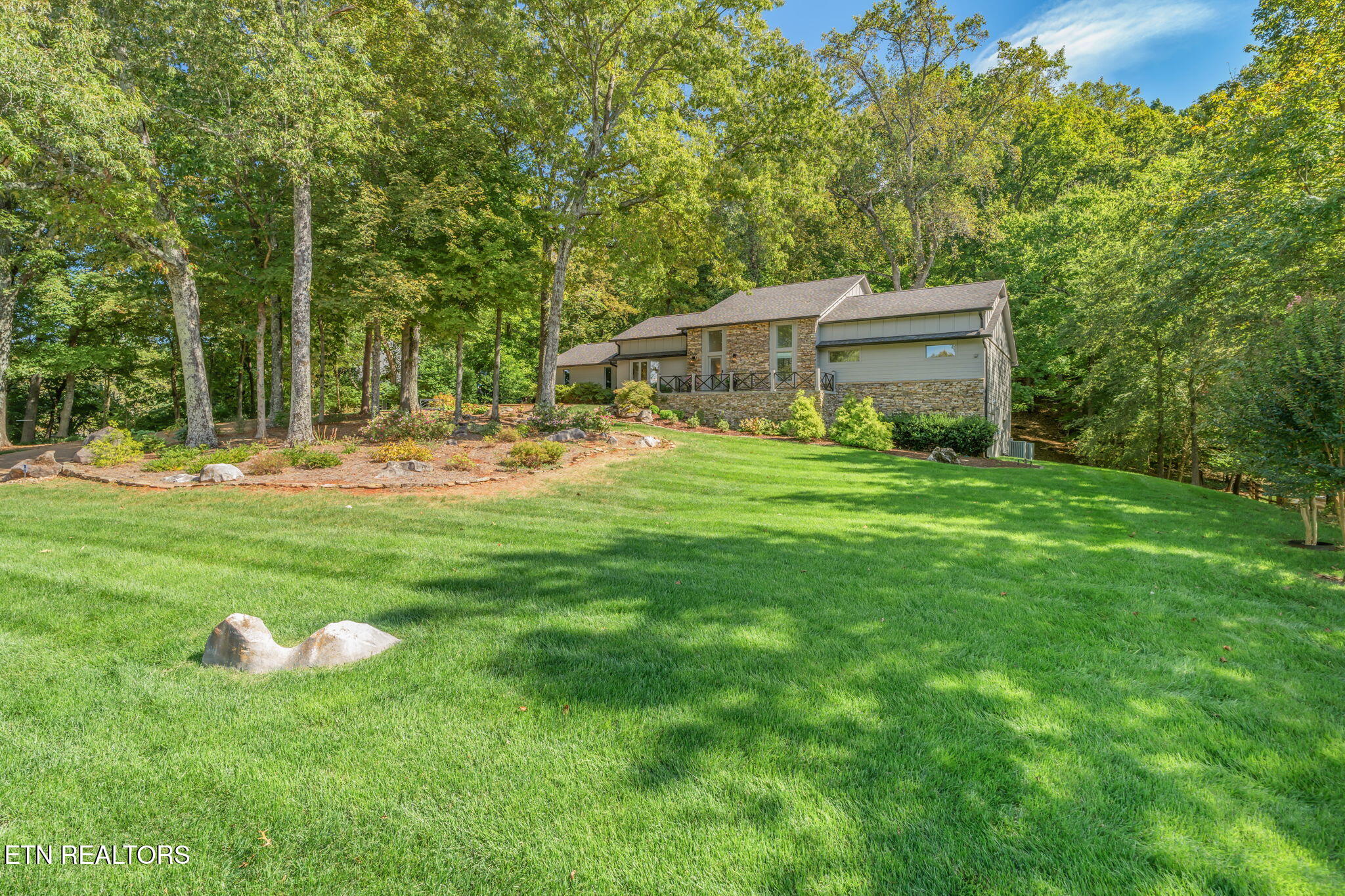 6526 Westminster Road Knoxville, TN 37919 - Photo 10 of 60 10-web-or-mls-6526 Westminster Road-66