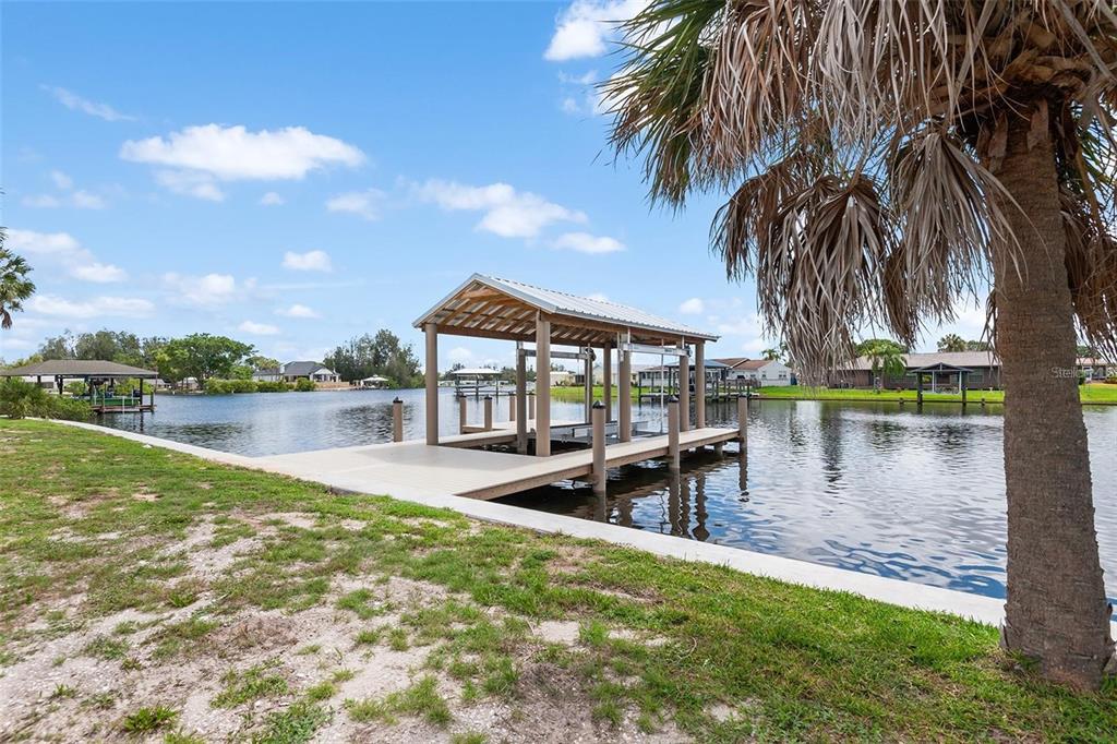 304 14th Street Southwest Ruskin, FL 33570 - Photo 3 of 7